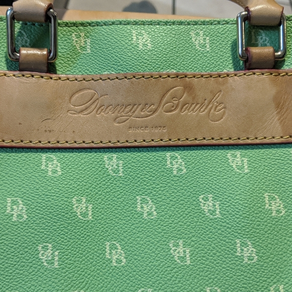 Unique Dooney and Bourke Purse - Picture 8 of 8